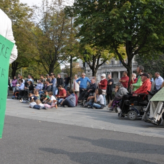 Il pubblico assiste incantato